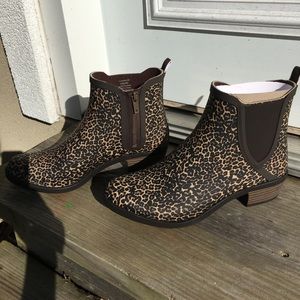 Lucky LEOPARD  rubber boots, NWT